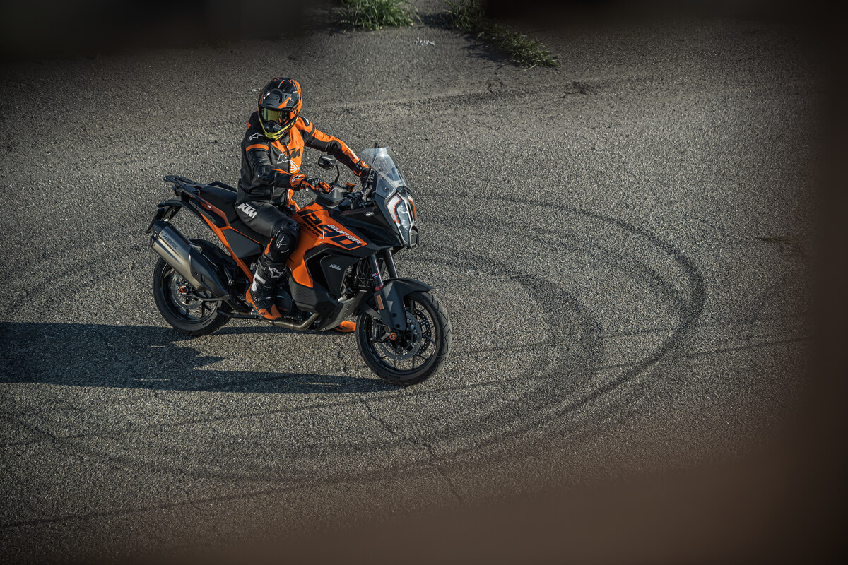 483674_MY23 KTM 1290 SUPER ADVENTURE S - Statics - CAT A_EU_ Global